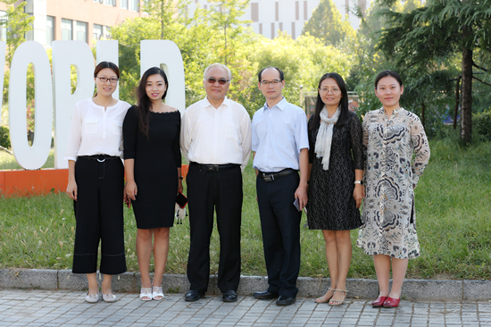 中国传媒大学传播研究院教授龙小农做客天艺大讲堂