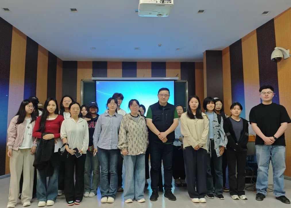 讲座回顾|刘俊：网络新媒体的颠覆与重构
