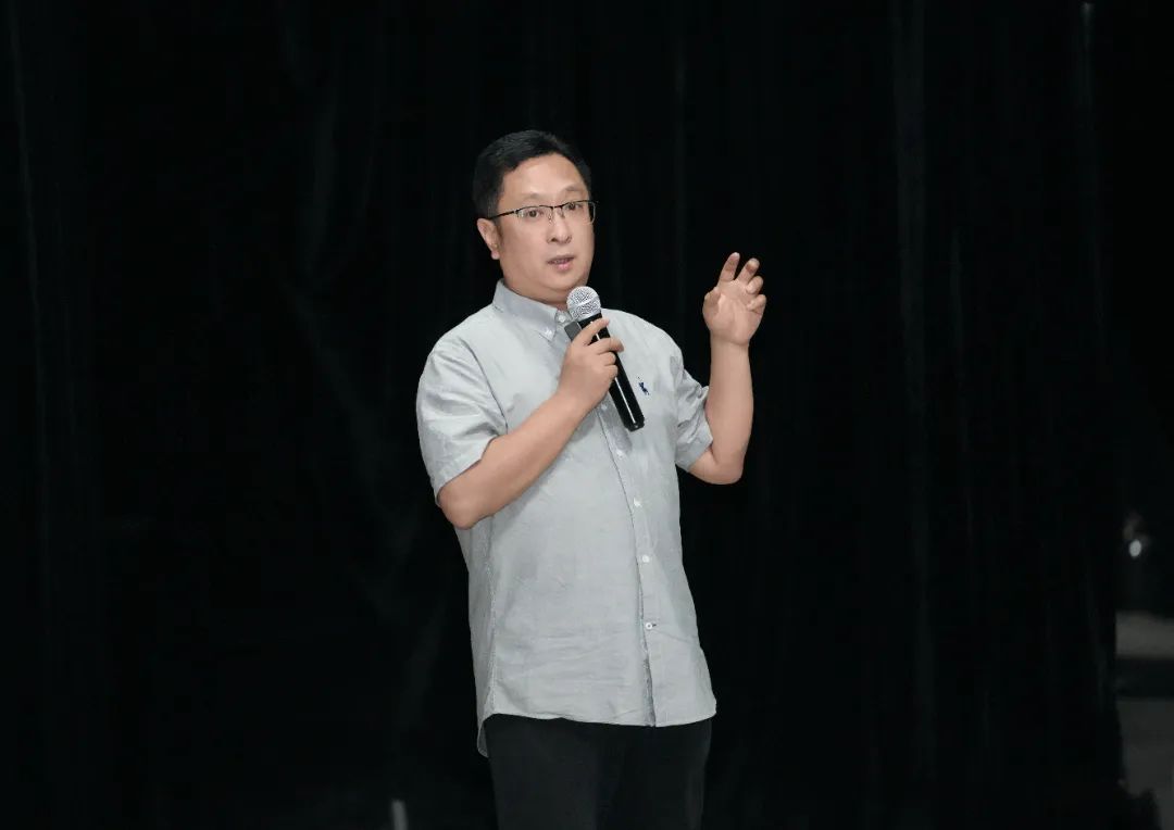 【名师讲堂】我校举办《舞台技术管理在剧目制作中的职责》学术讲座